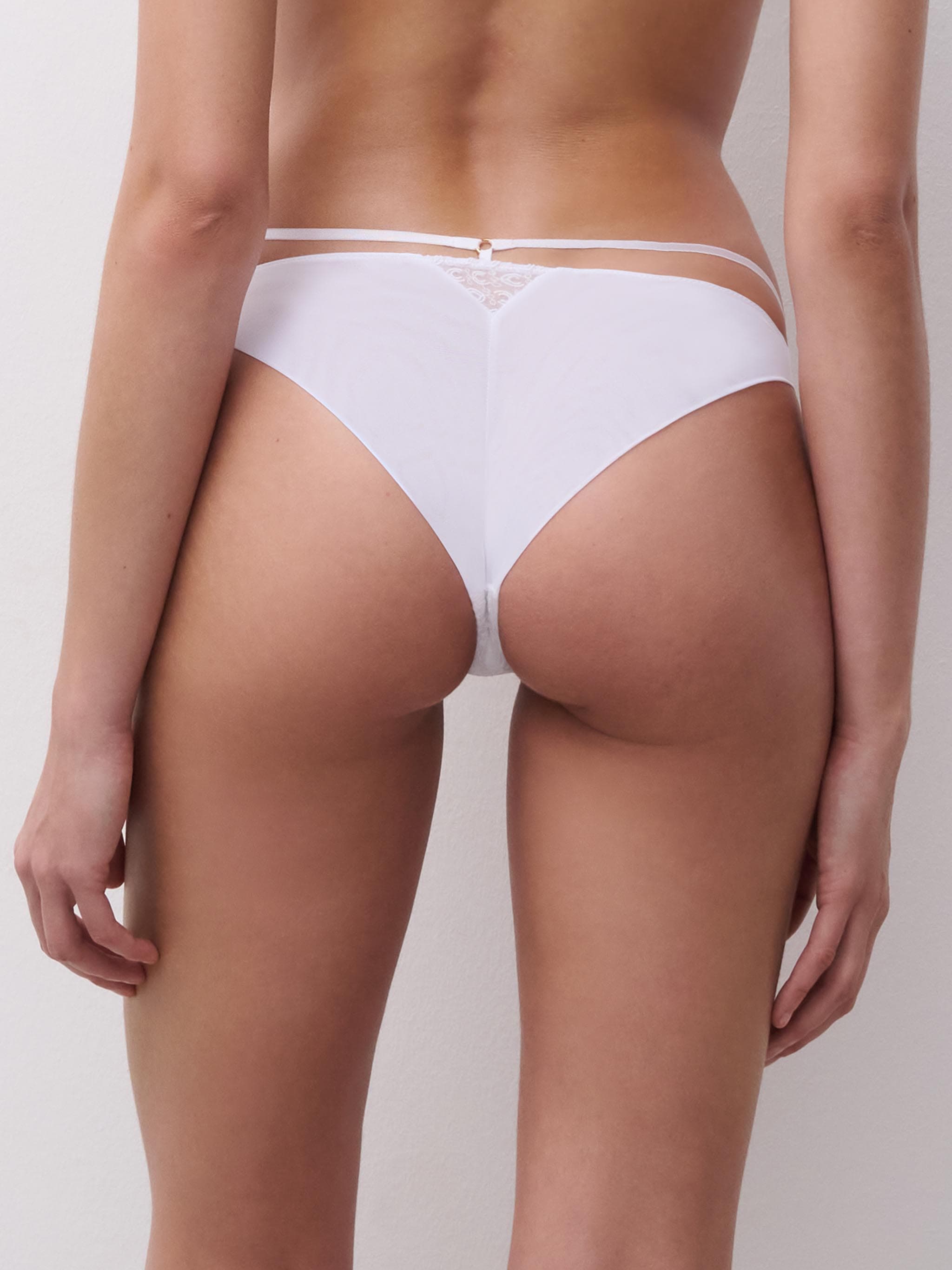 Tai trusse - White