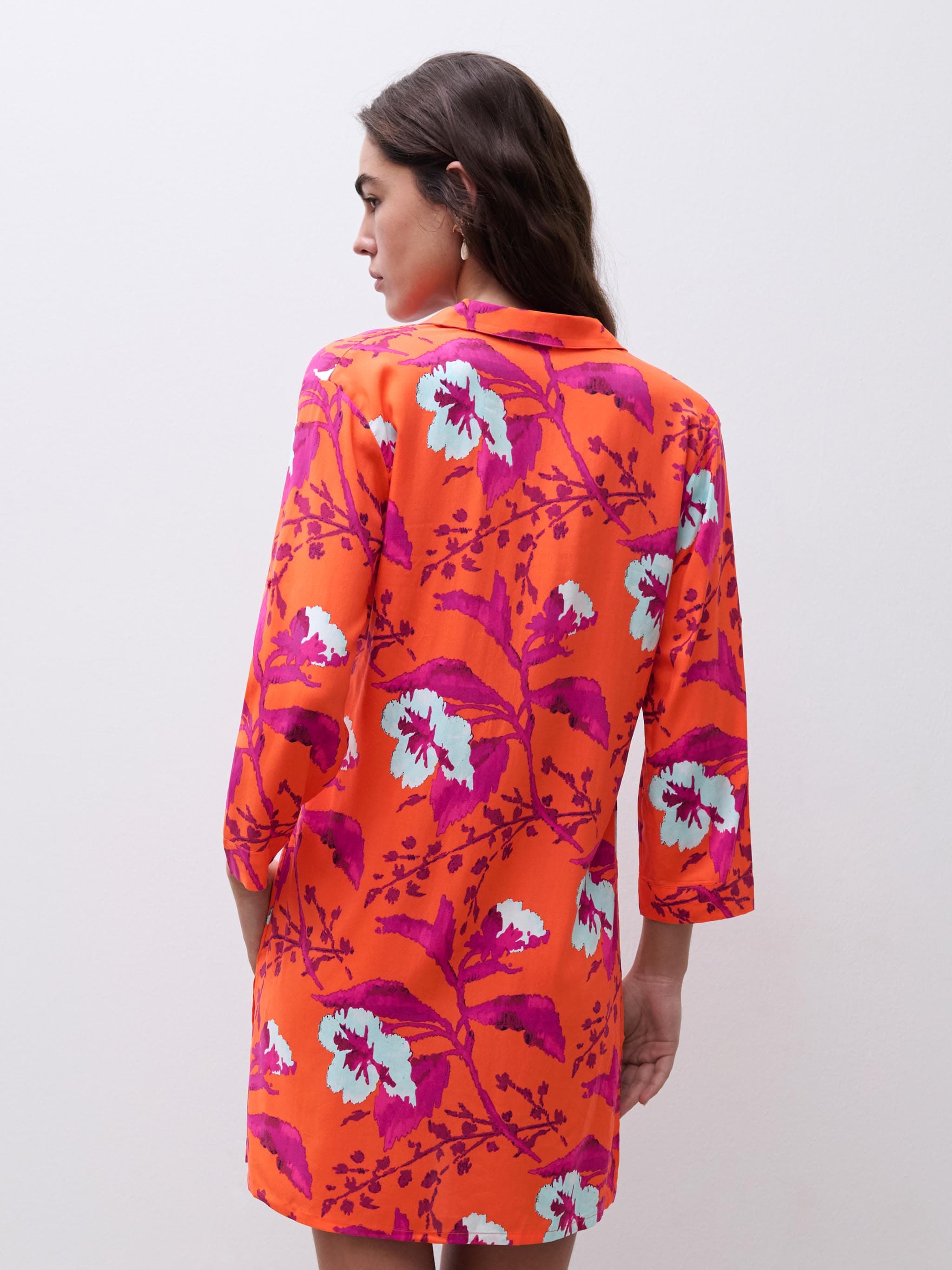 BW TOP SHIRT - Painted flowers
