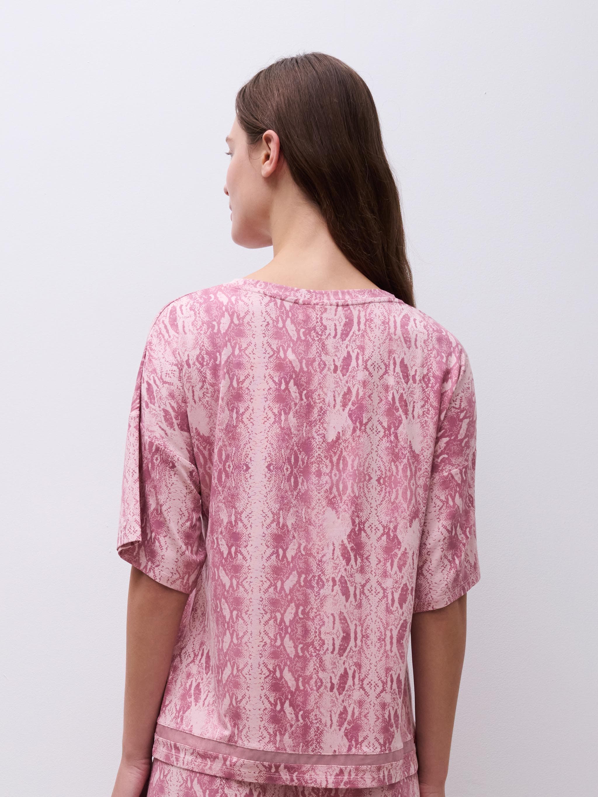 T-Shirt - D02