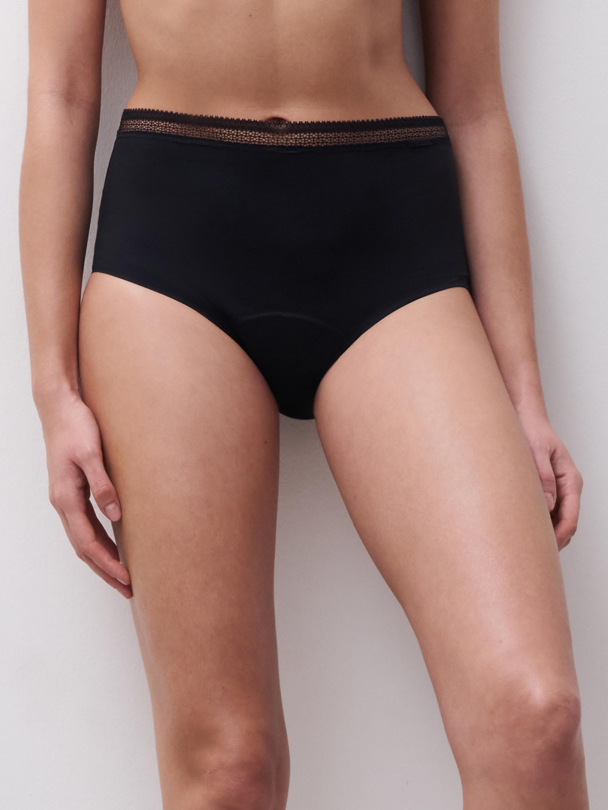 Menstruationstrusse højtaljet - Black