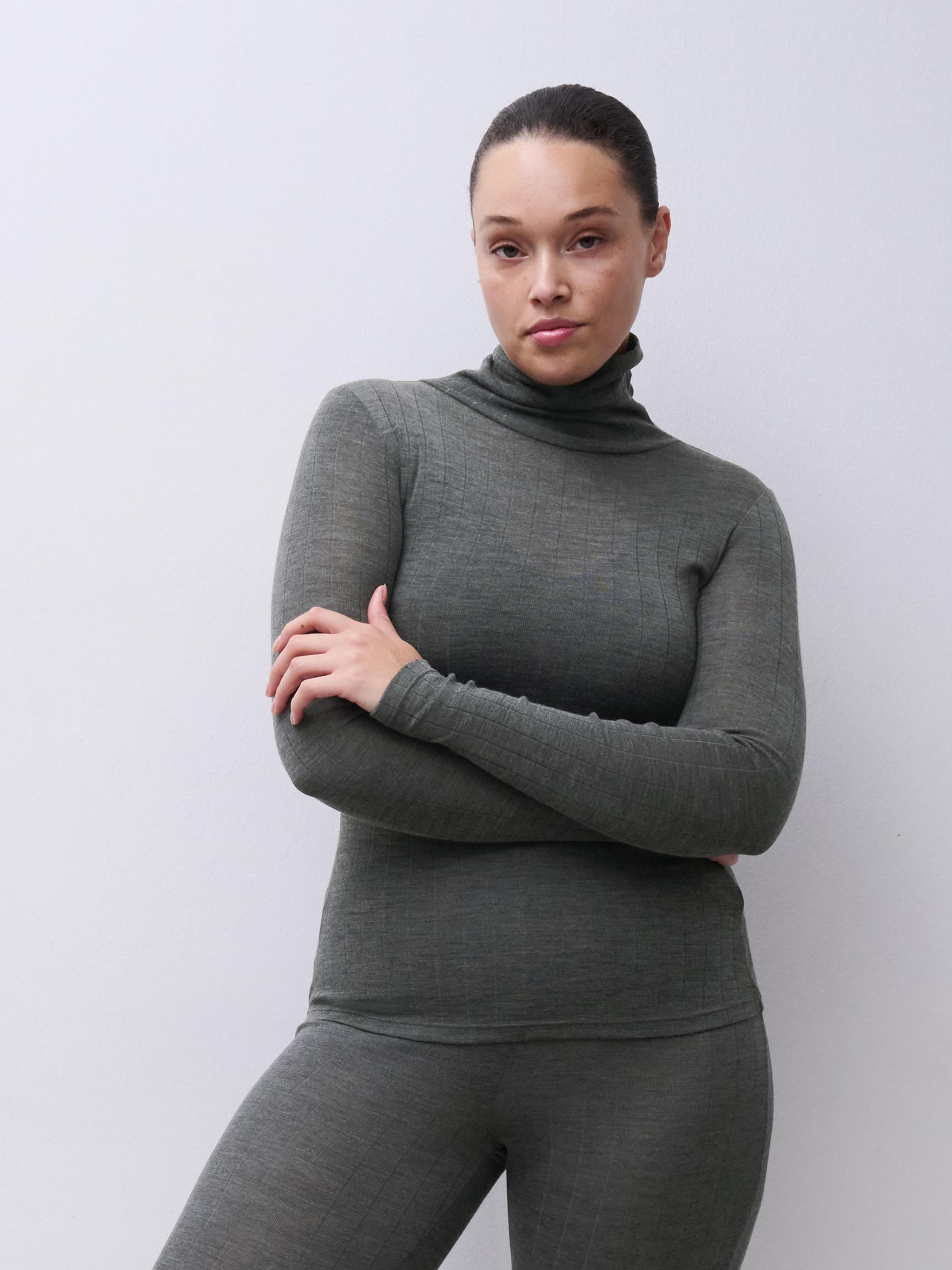 Rullekravebluse med langt ærme - merinould og silke - Slate Grey