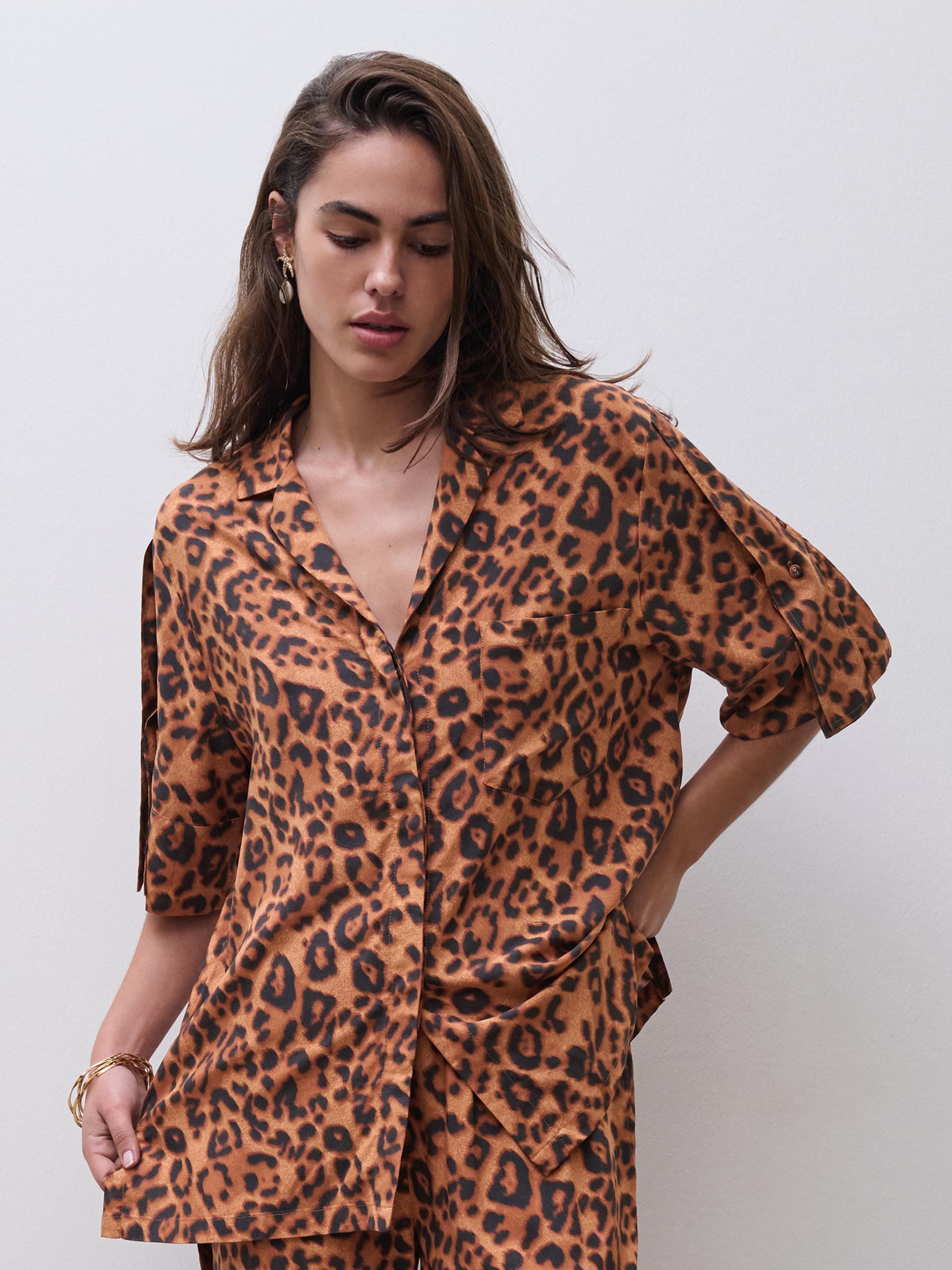 BW TOP SHIRT - Wild Leopard