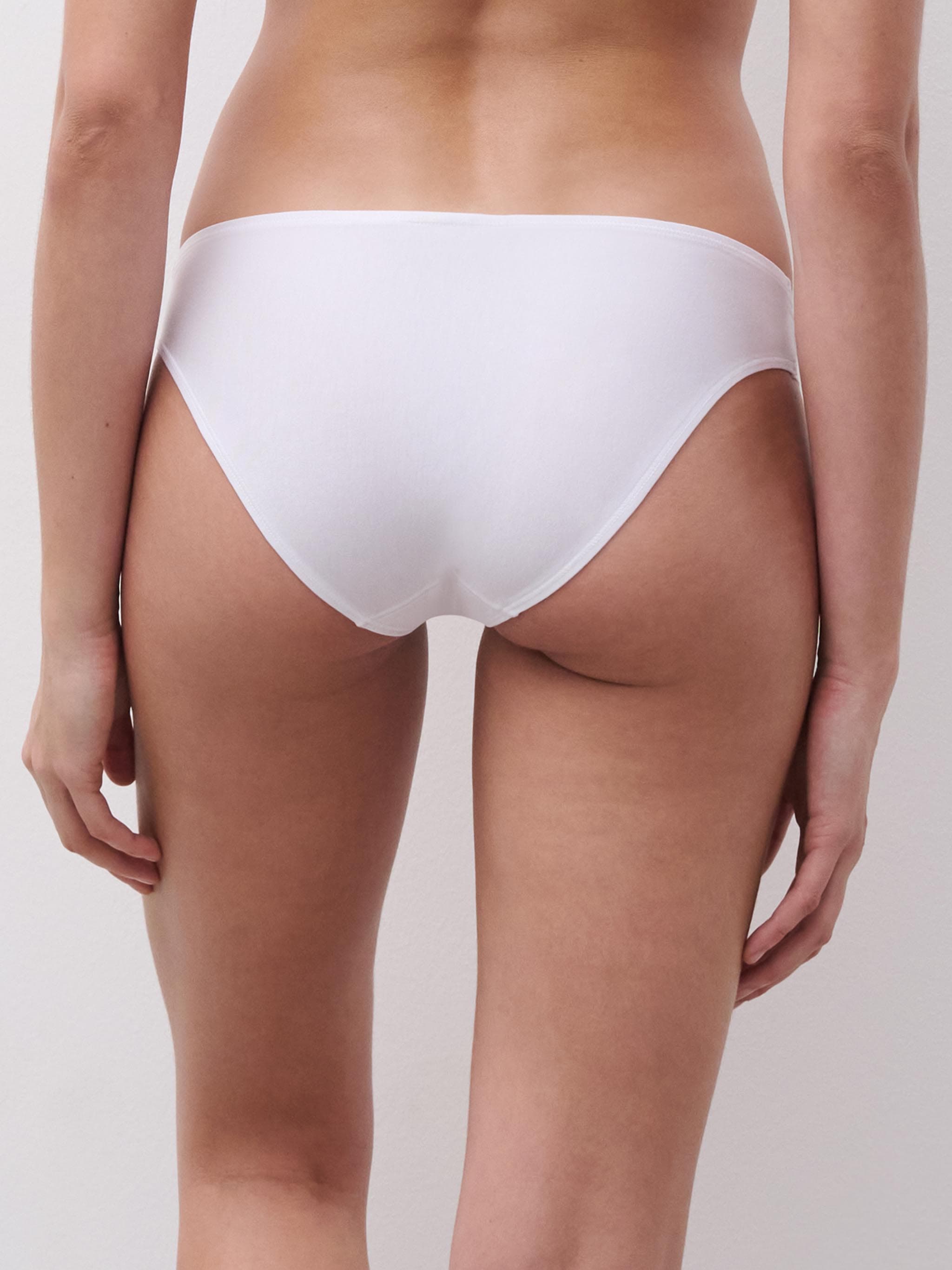 Tai trusse - White