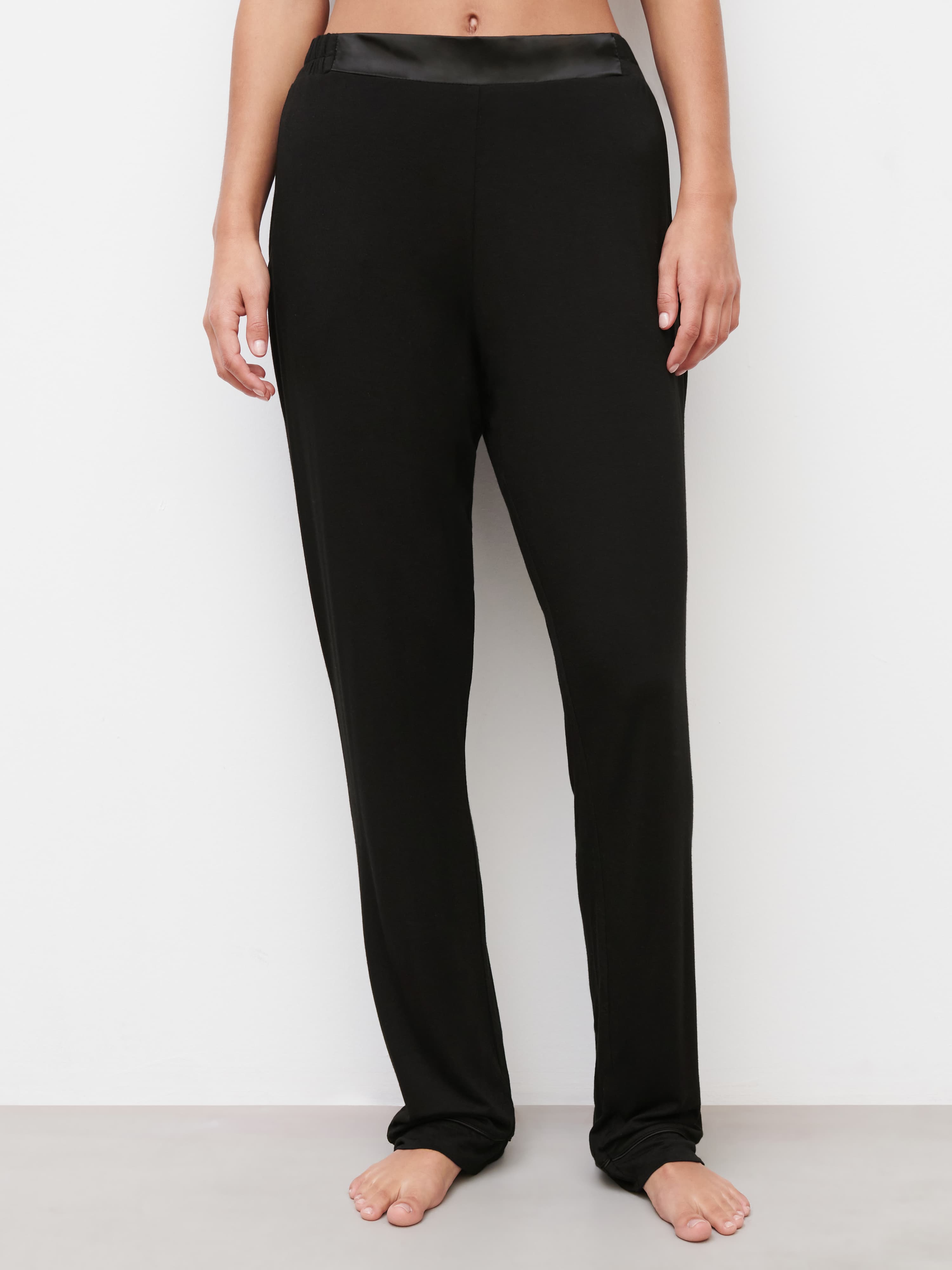 Daisy Natbukser - Black