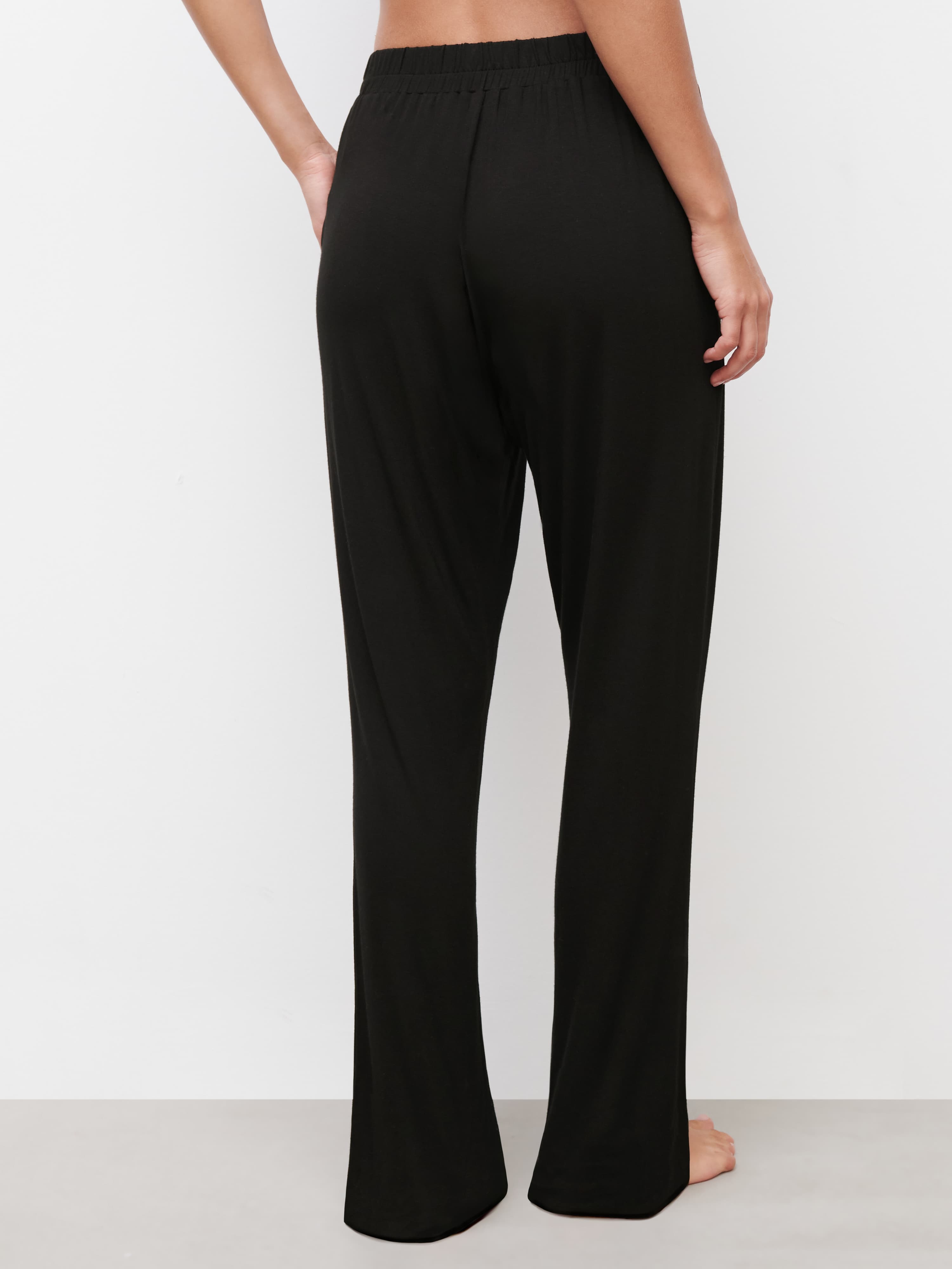 Daisy Natbukser - Black