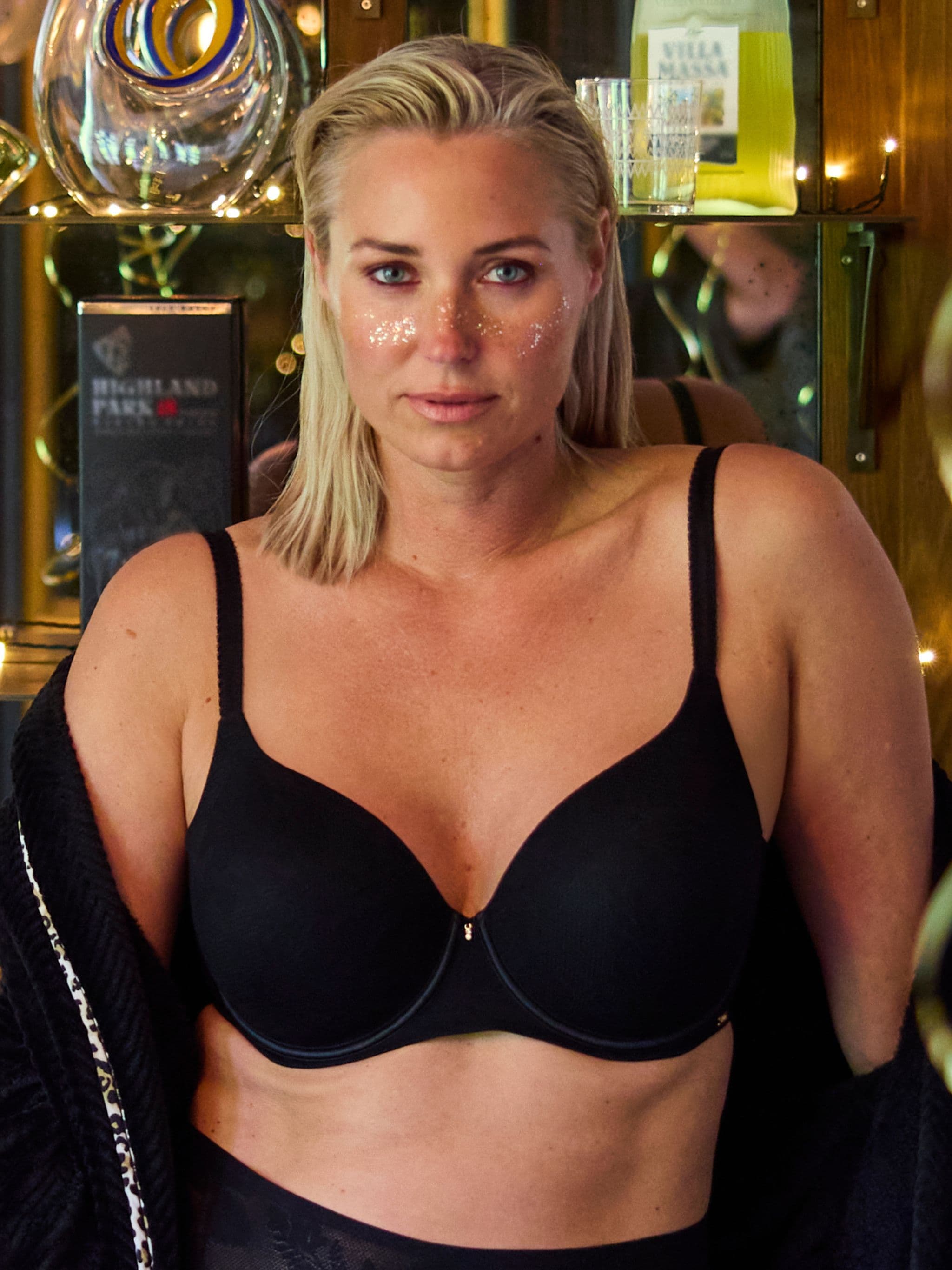 Lindsey T-shirt BH - Black