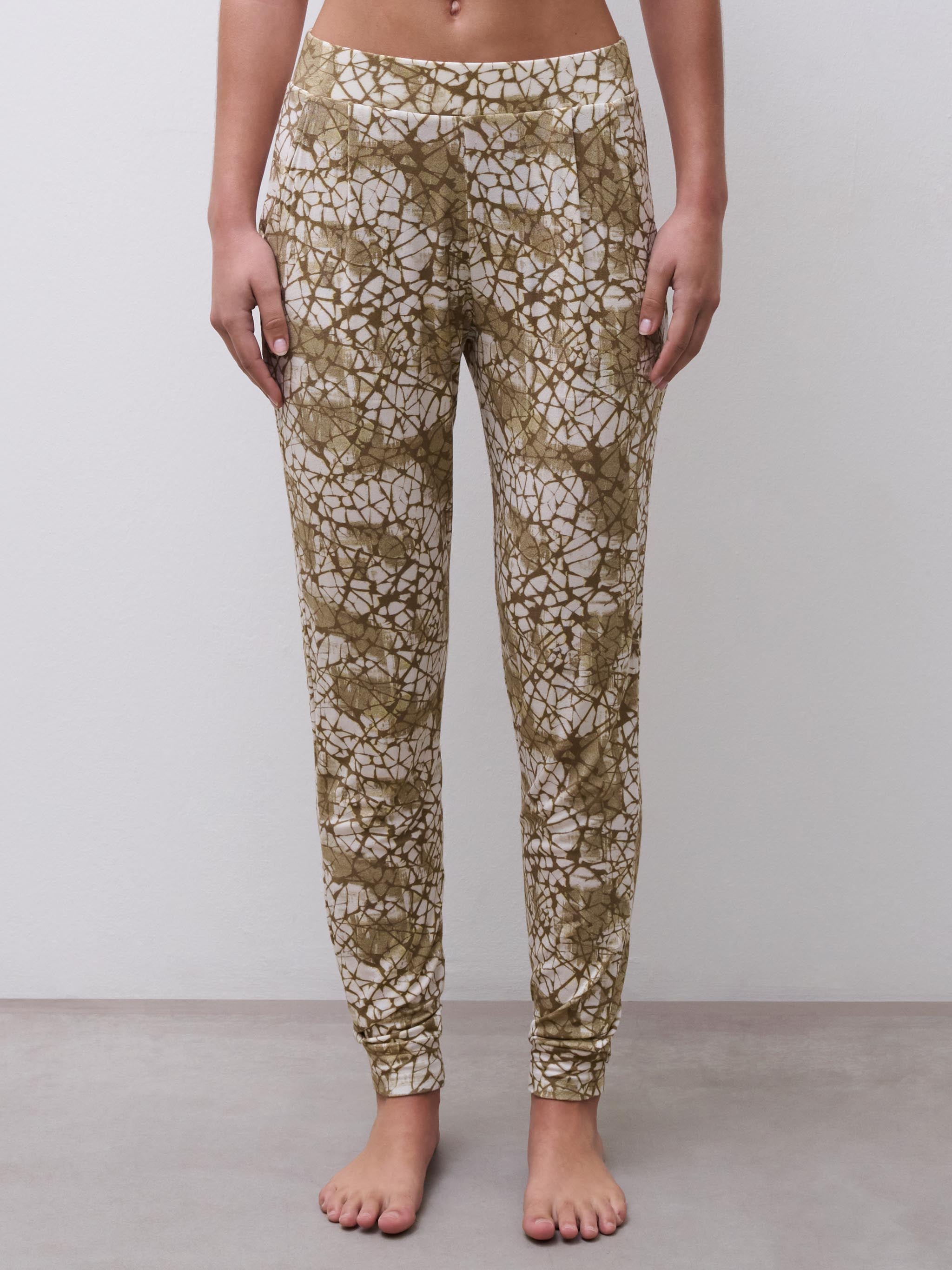 Yara Natbukser - Green illusion