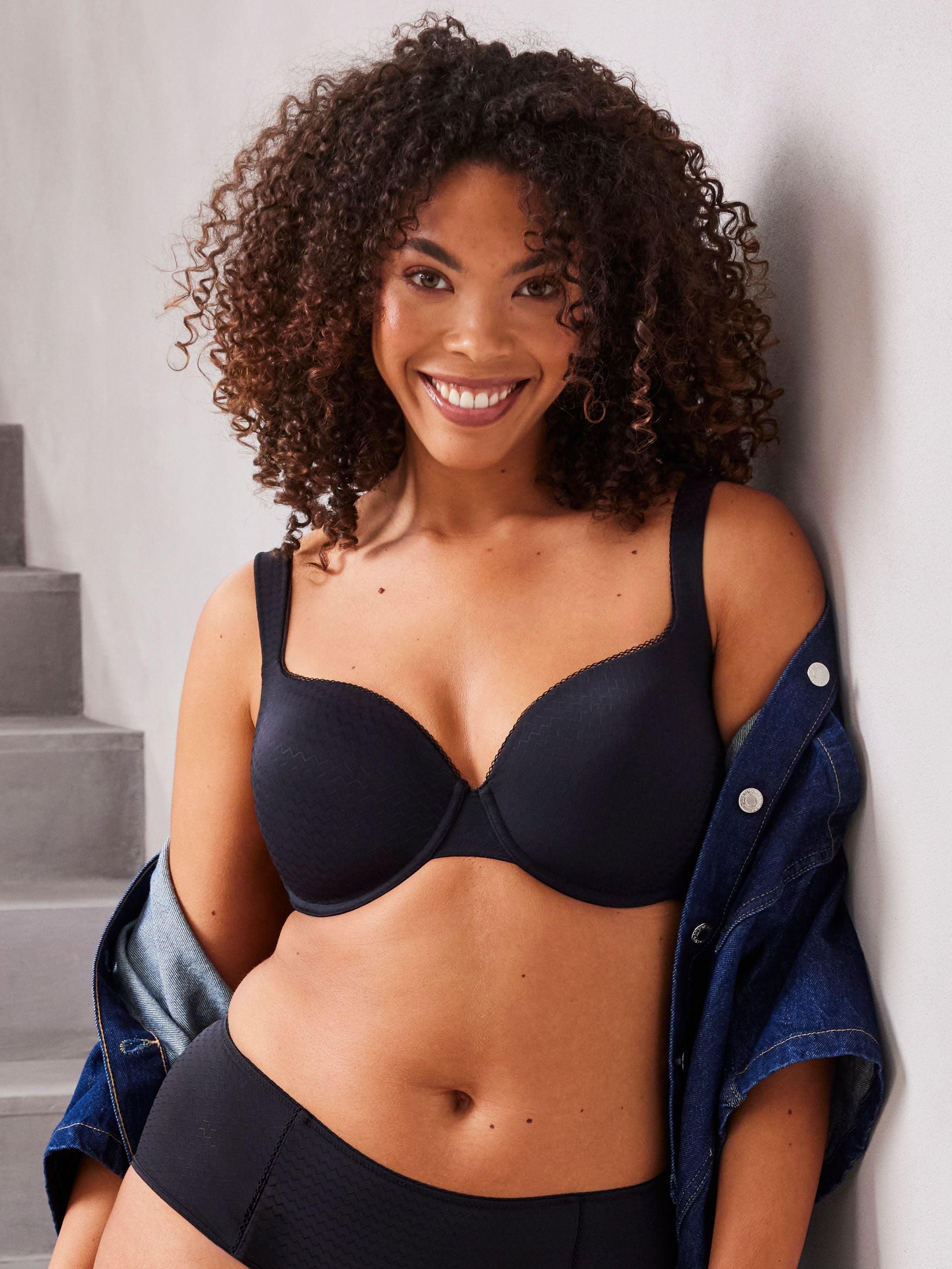 Forformet Lindsey BH - Black