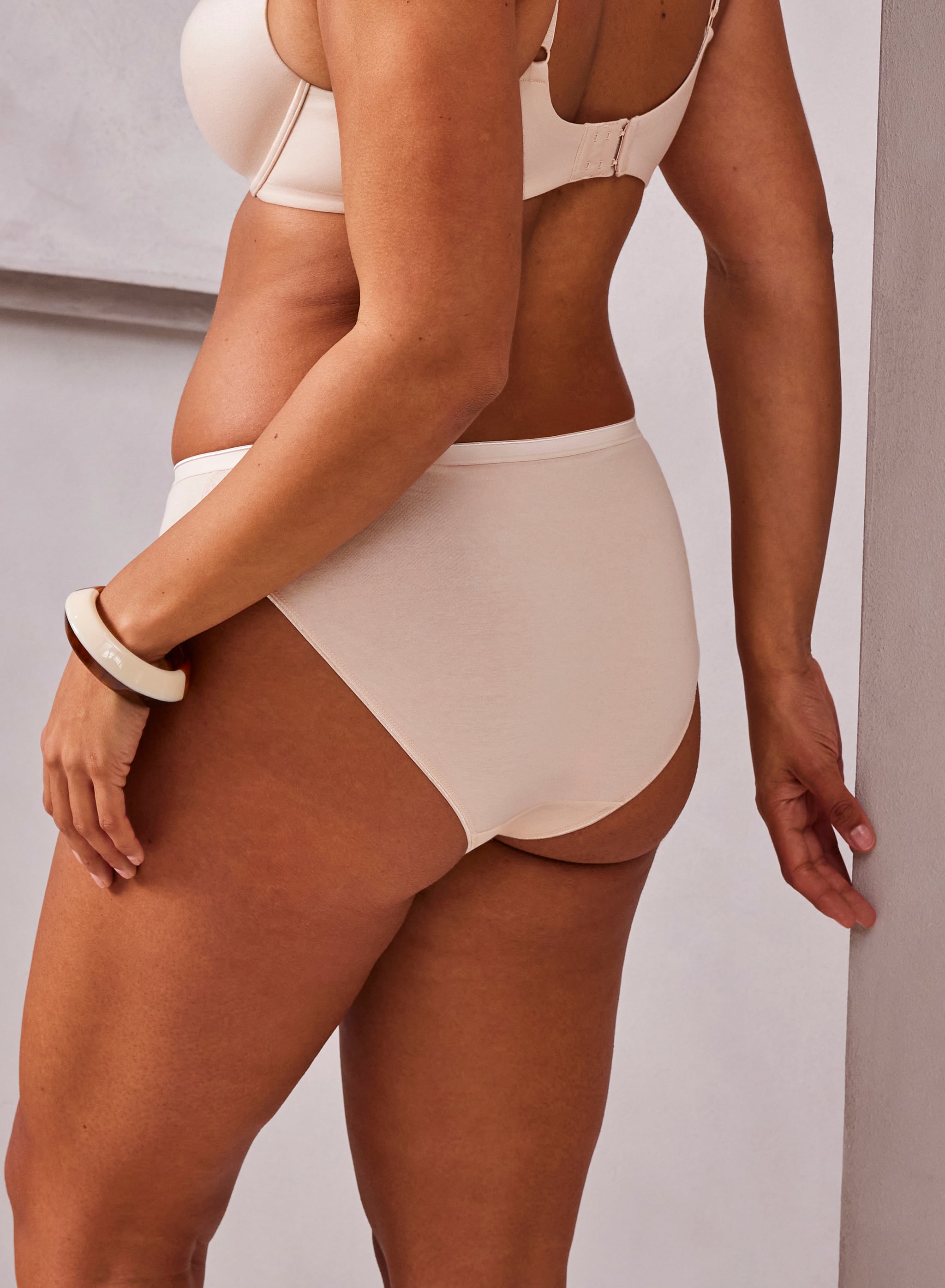 Anna Trusser - Beige