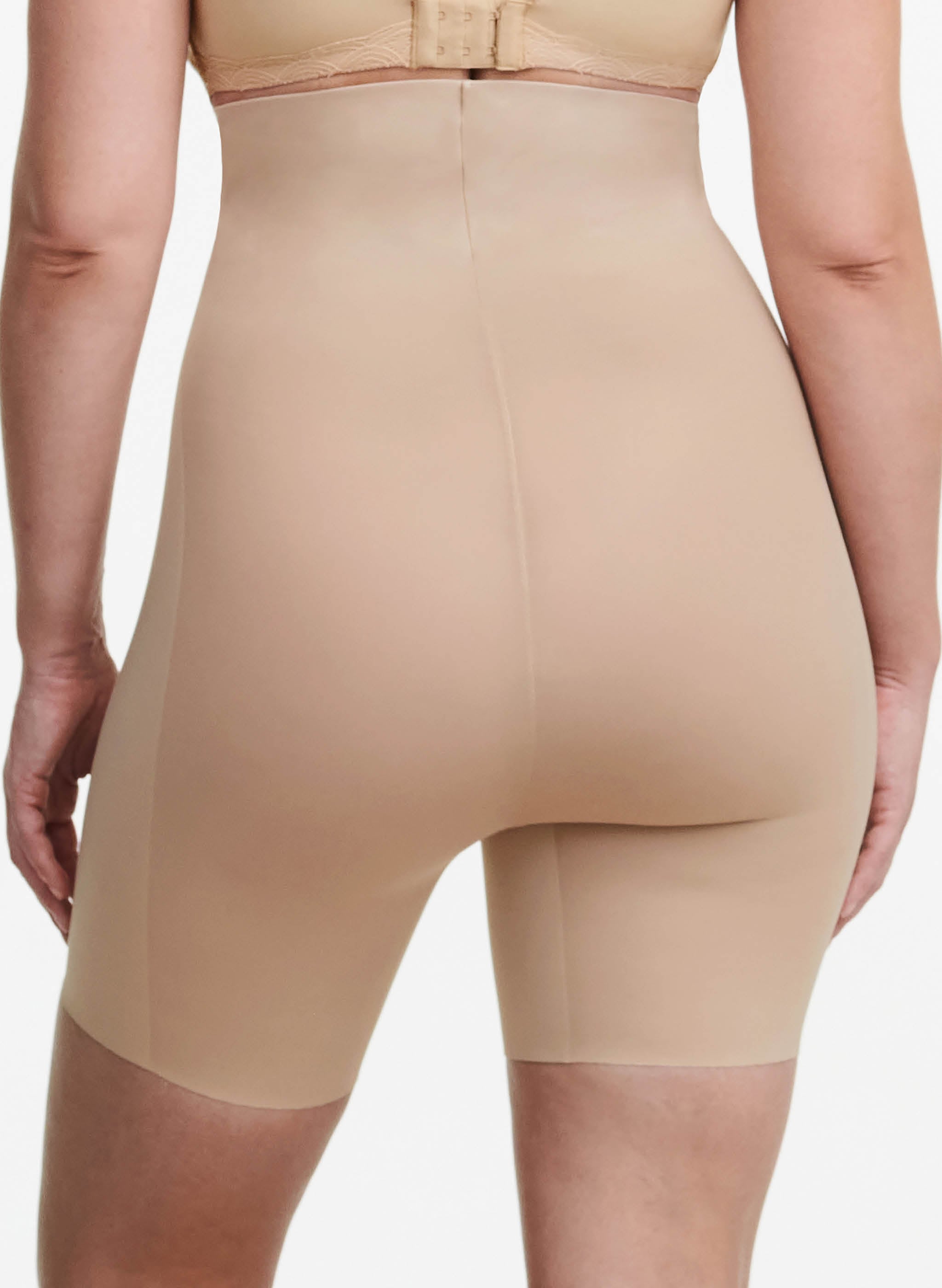Højtaljet shaping shorts - Nude
