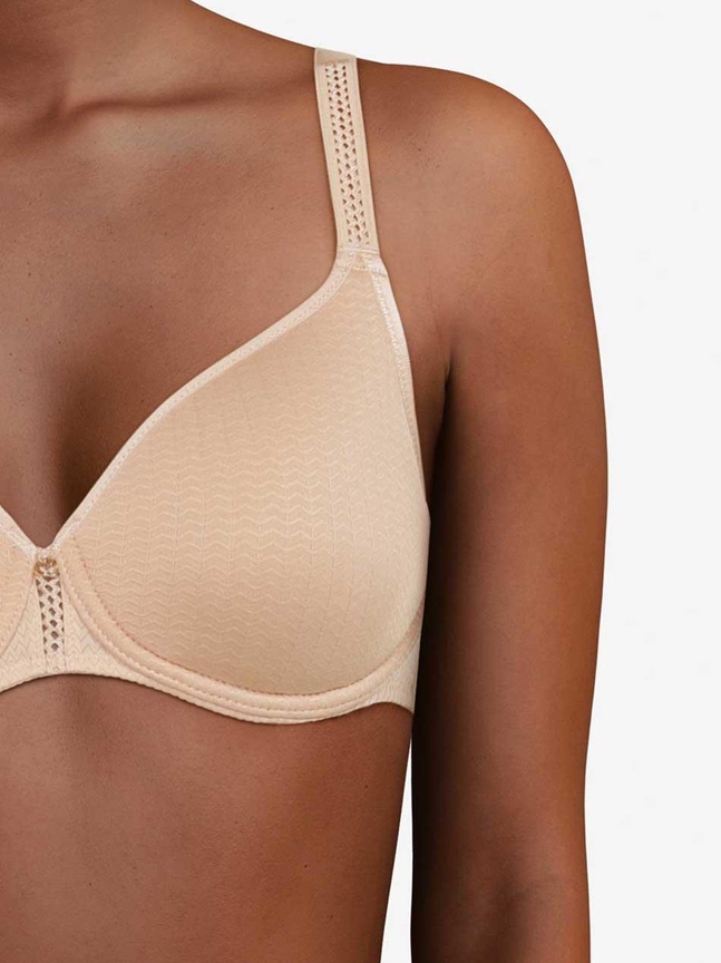 T-shirt BH med spacer materiale  Chic Essential Chantelle