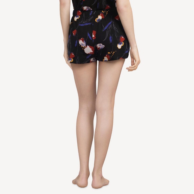 NW SHORTS NAOMI FLOWER SP Naomi Livera